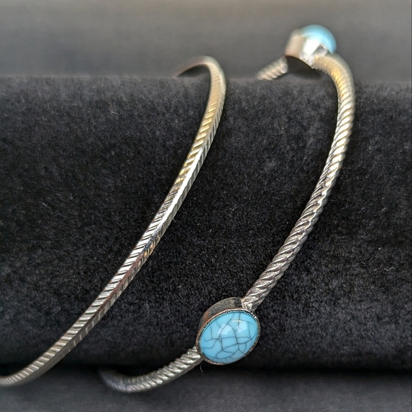 2 piece Bangle Set Silver Color with Turquoise - Picture 2 of 4